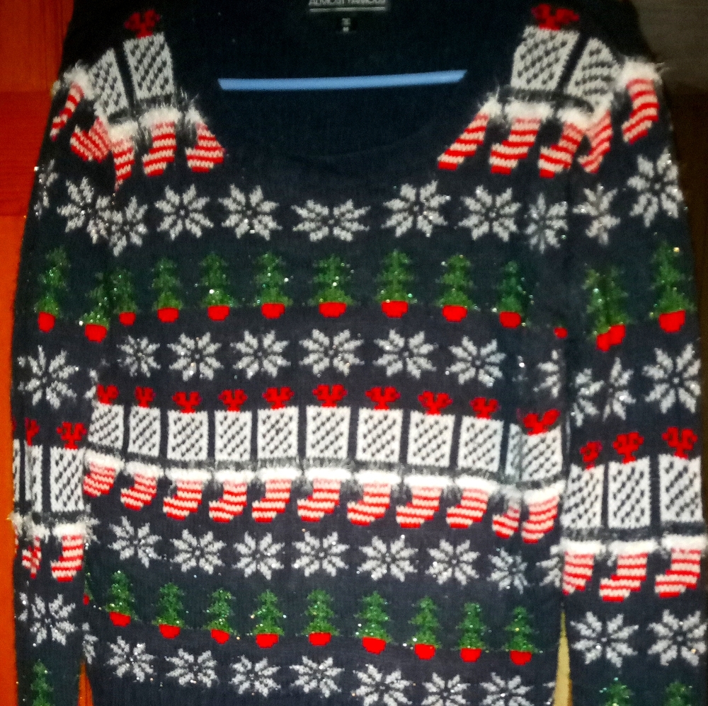 Almost famous Xmas sweater